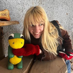 Meet your Posher, Veronica